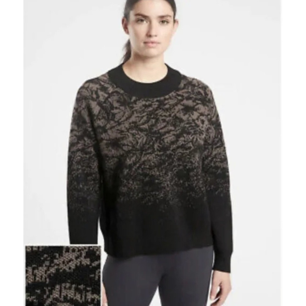Athleta Textured Jacquard Merino Wool Sweater –‎ Size Medium Black/Grey Crewneck